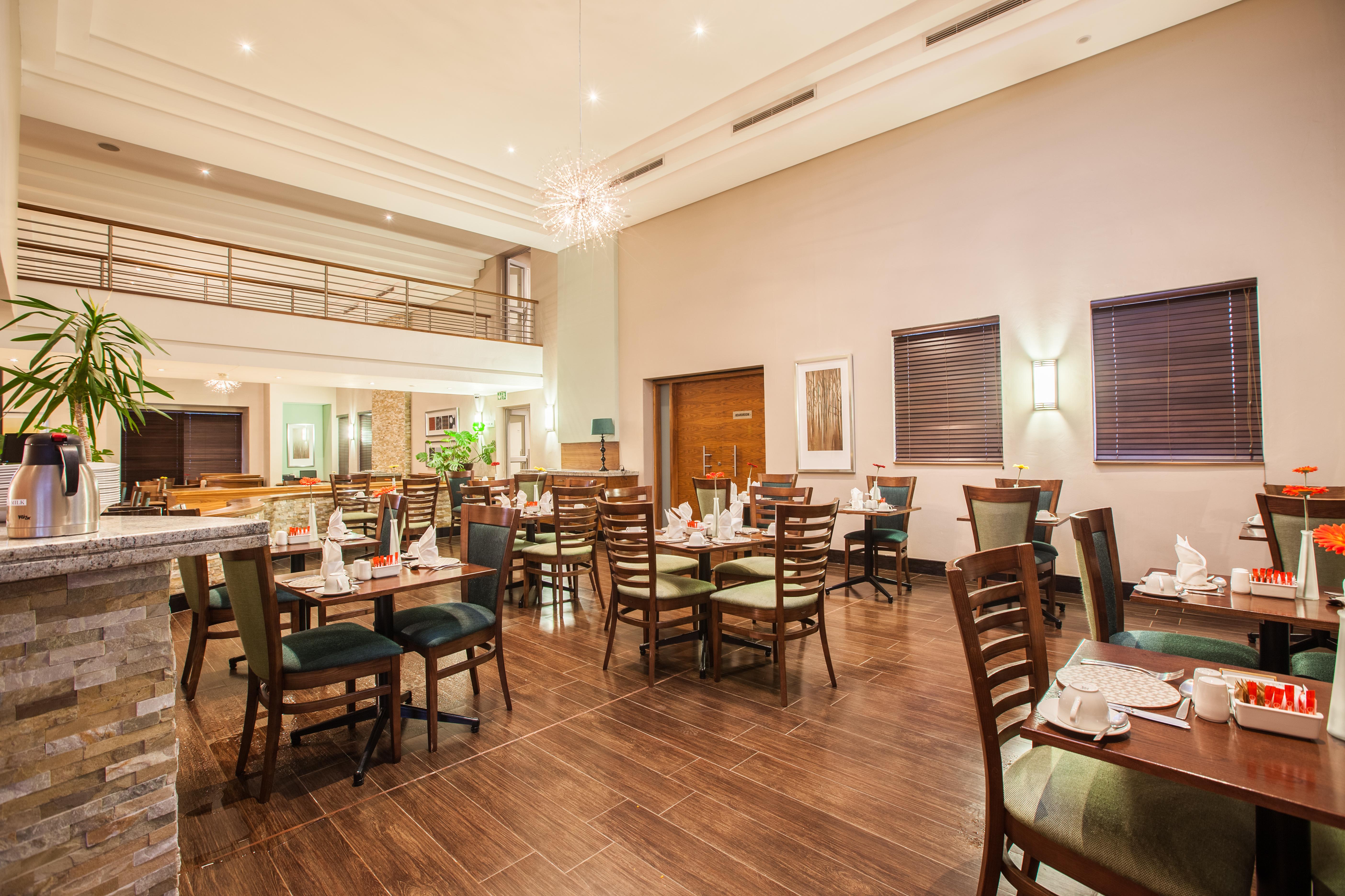Town Lodge 哈博罗内 外观 照片