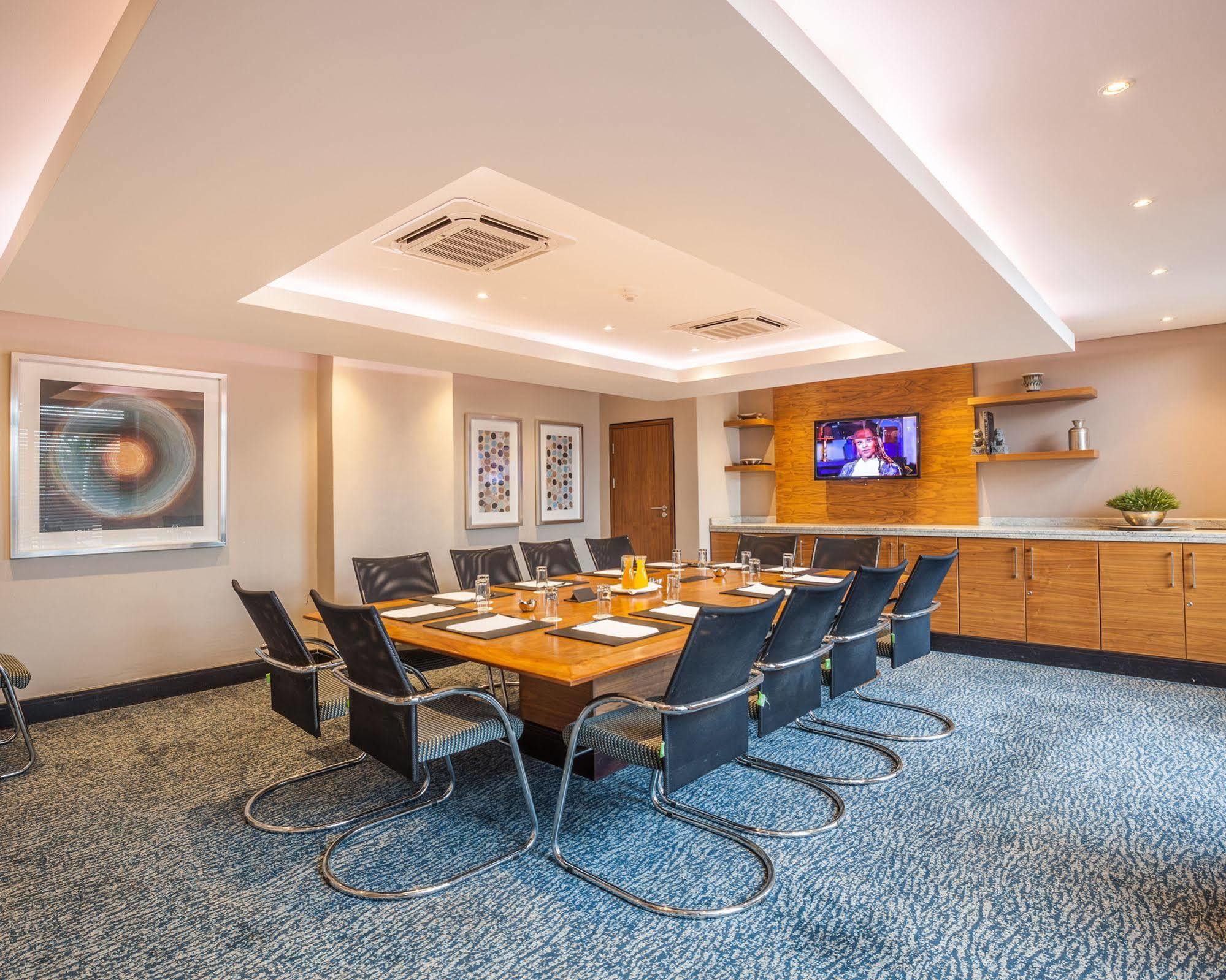 Town Lodge 哈博罗内 外观 照片